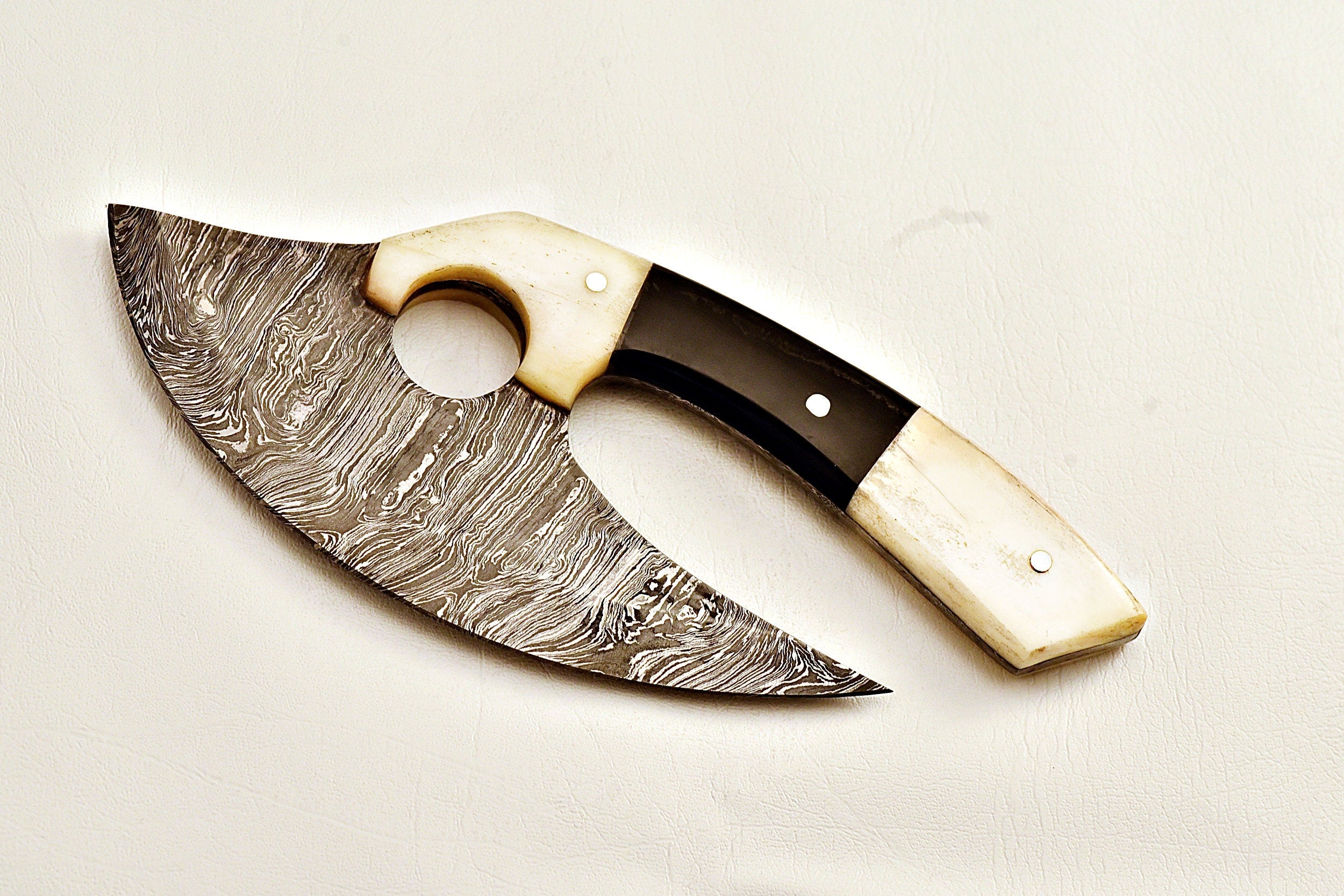 Handmade Damascus steel Ulu knife with bone and buffalo horn