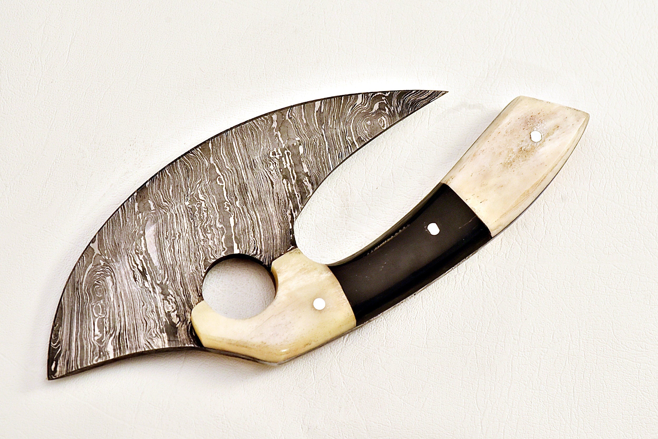 Handmade Damascus steel Ulu knife with bone and buffalo horn