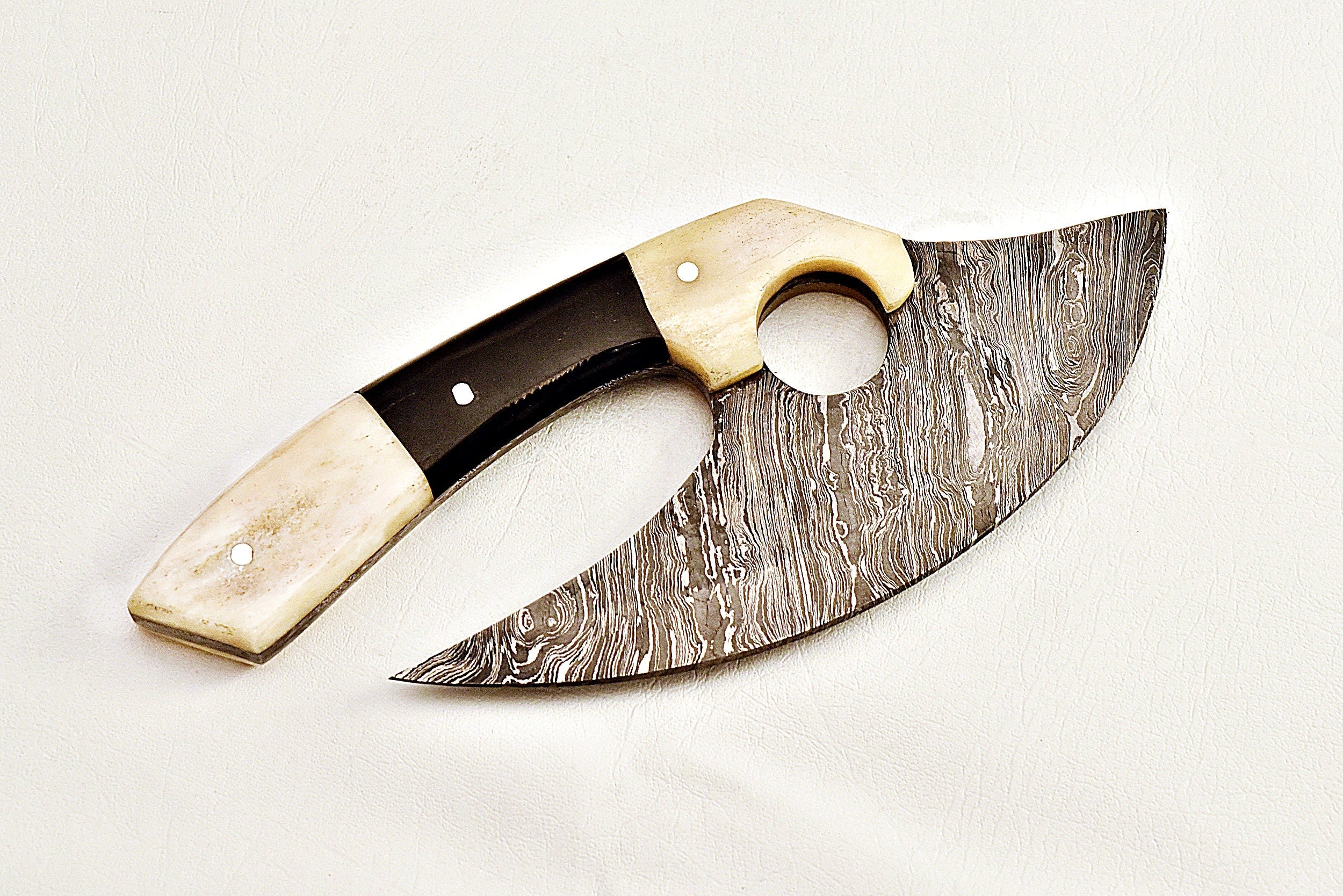 Handmade Damascus steel Ulu knife with bone and buffalo horn