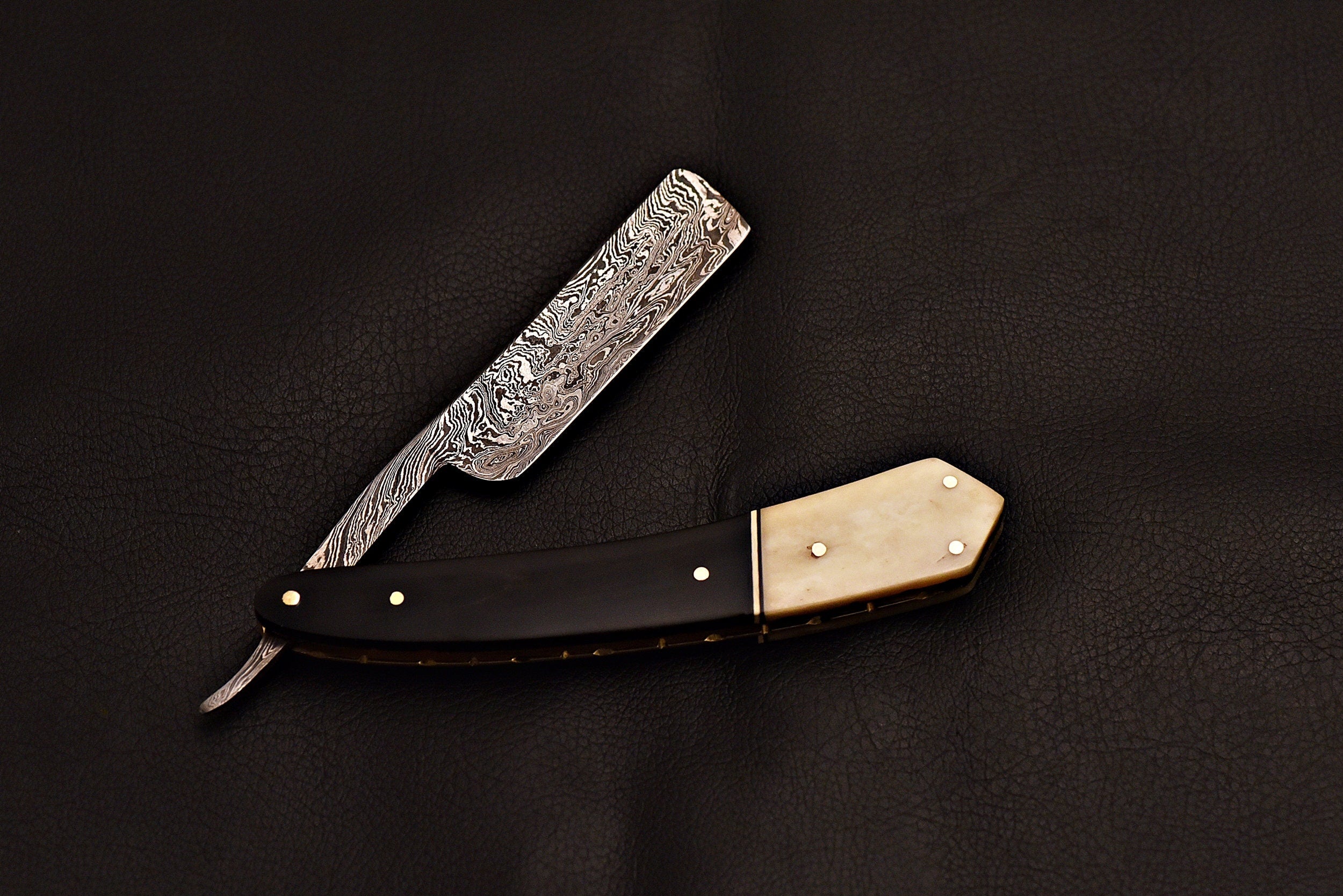 Handmade Damascus Steel Straight Razor