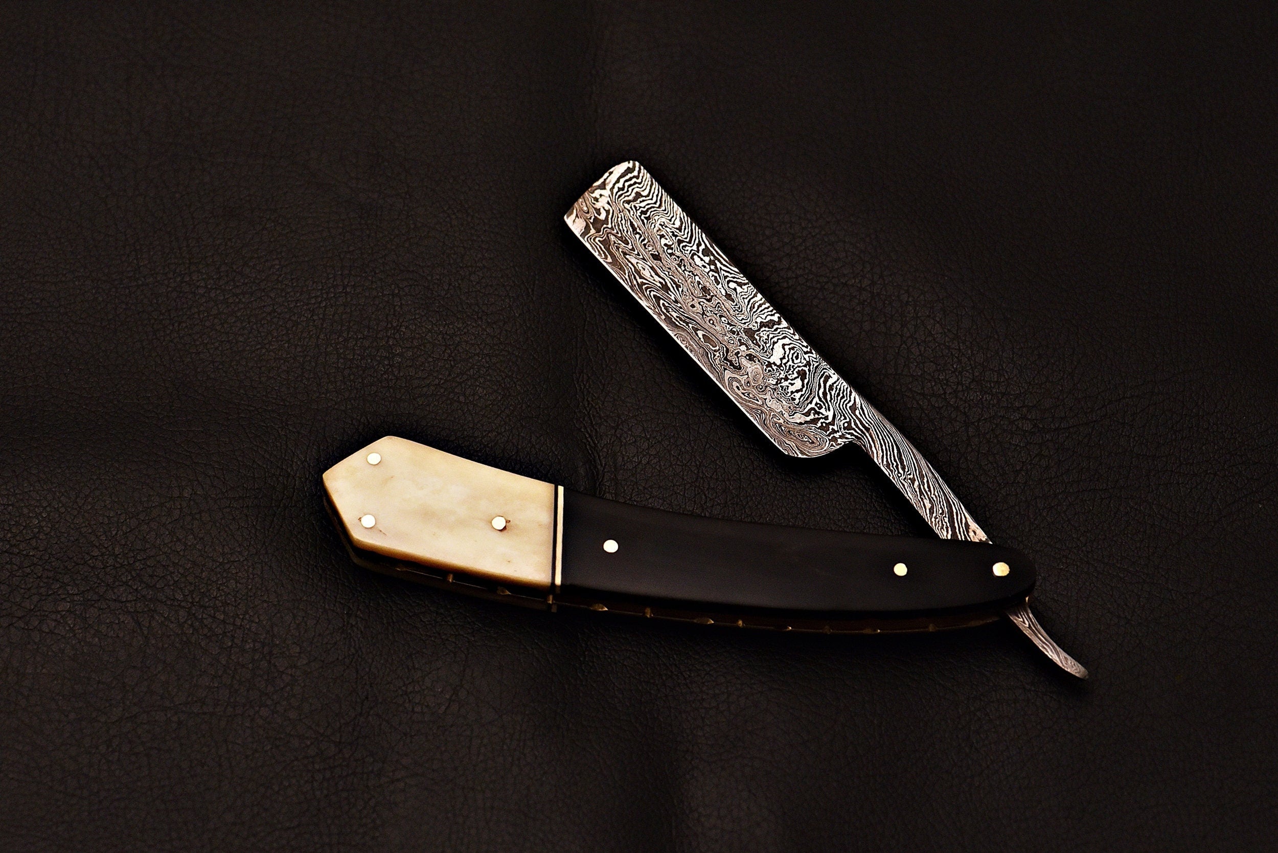 Handmade Damascus Steel Straight Razor
