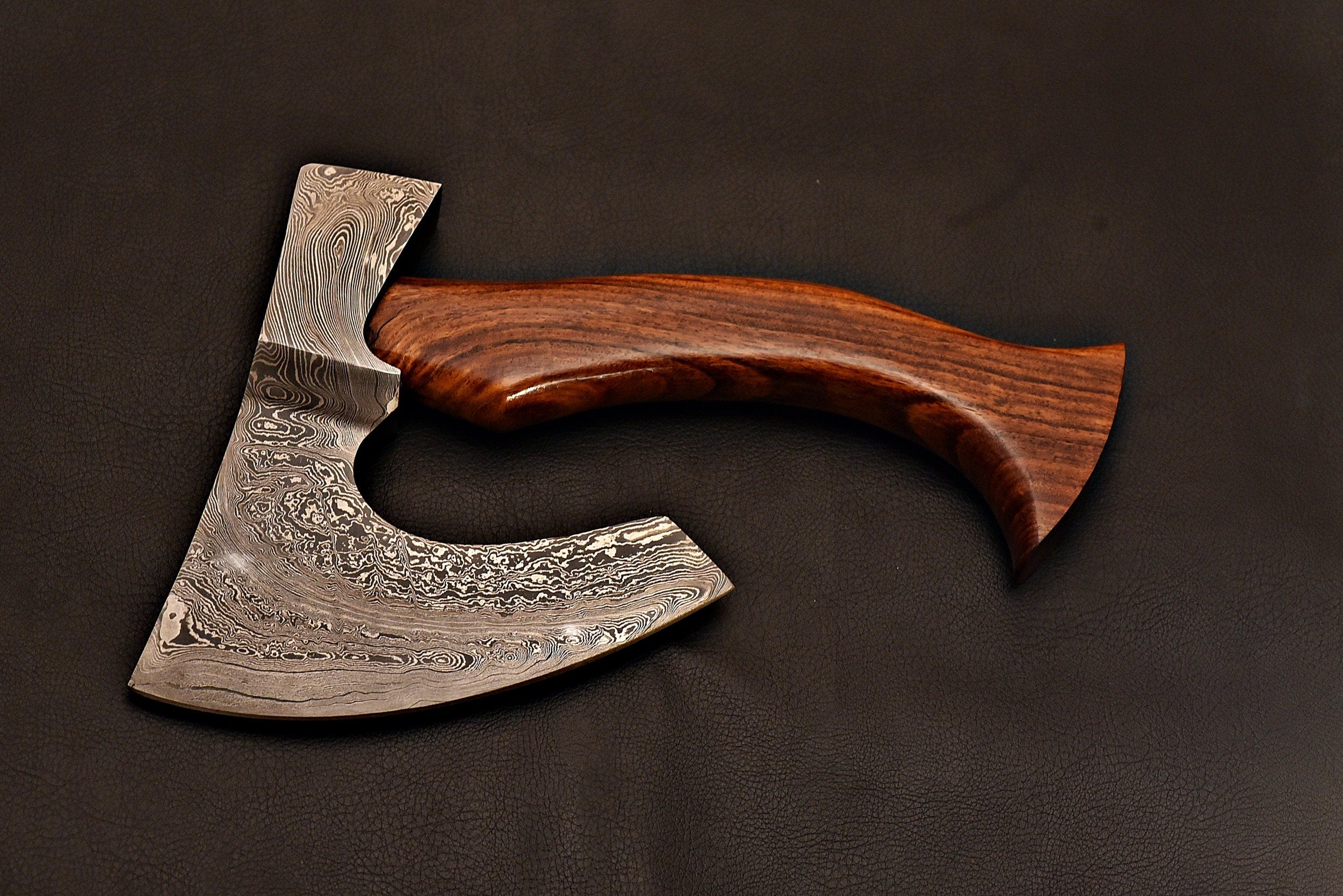 Handmade Damascus Steel Tomahawk / Hatchet / Viking Axe / Rose Wood