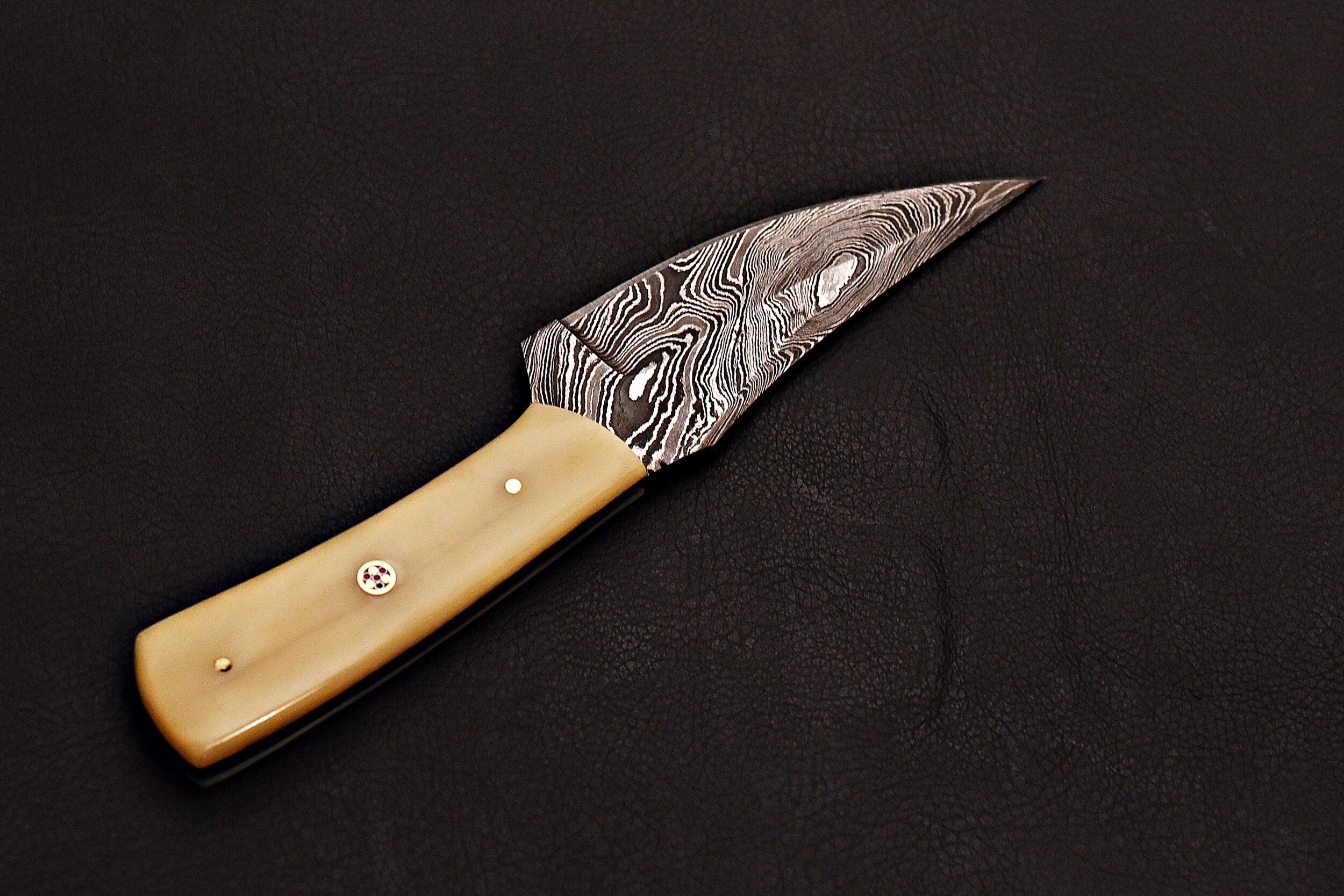 Handmade Damascus Skinning Knife/ Everyday Carry Knife / Christmas special Gift With Leather Sheath