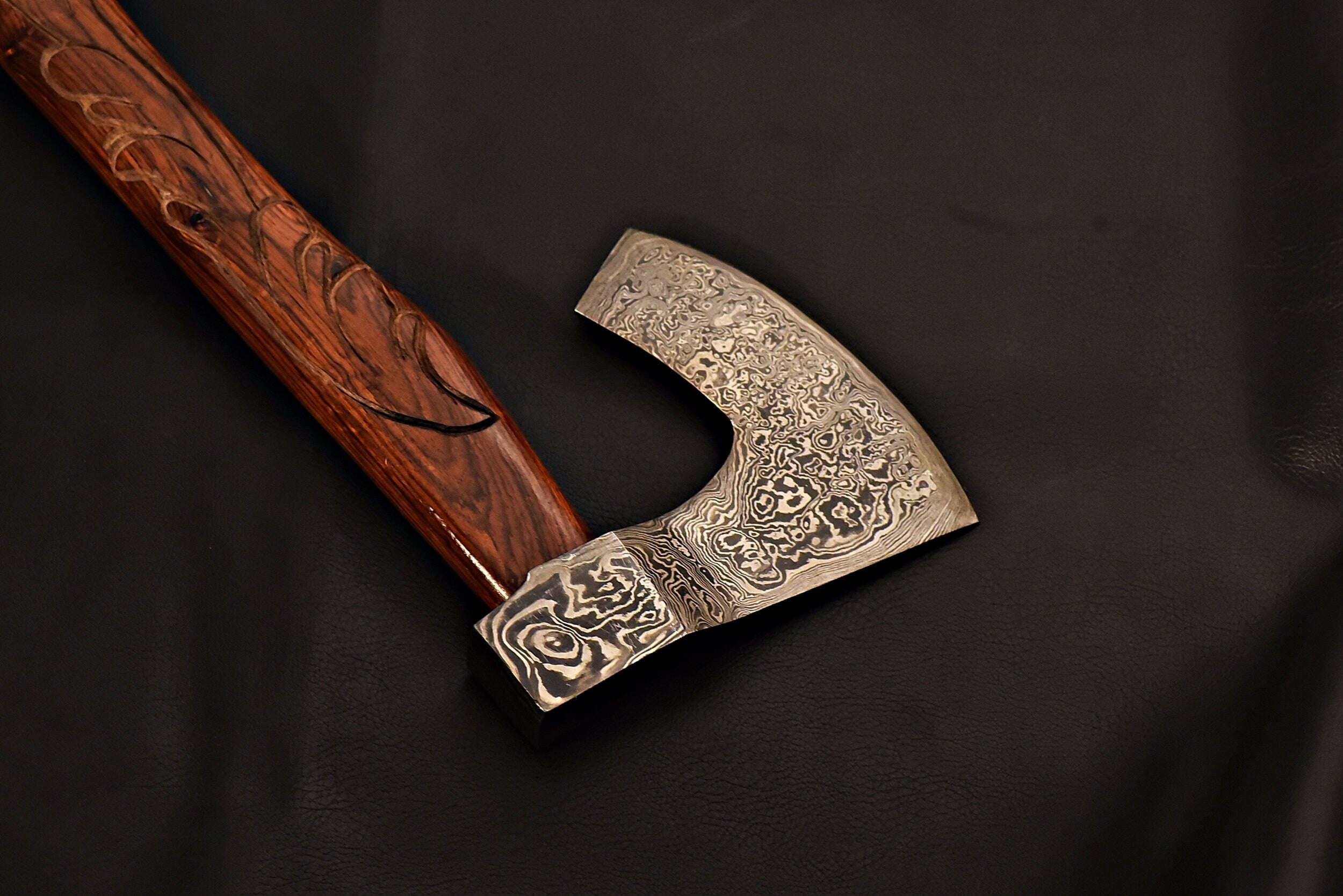 Handmade Damascus Steel Axe Engrave Handle / Tomahawk / Hatchet / Axe With Rose Wood