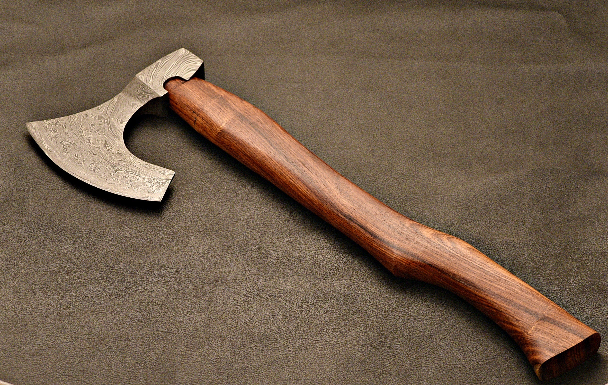 Handmade Damascus Steel Tomahawk / Hatchet / Viking / Axe with Rose Wood