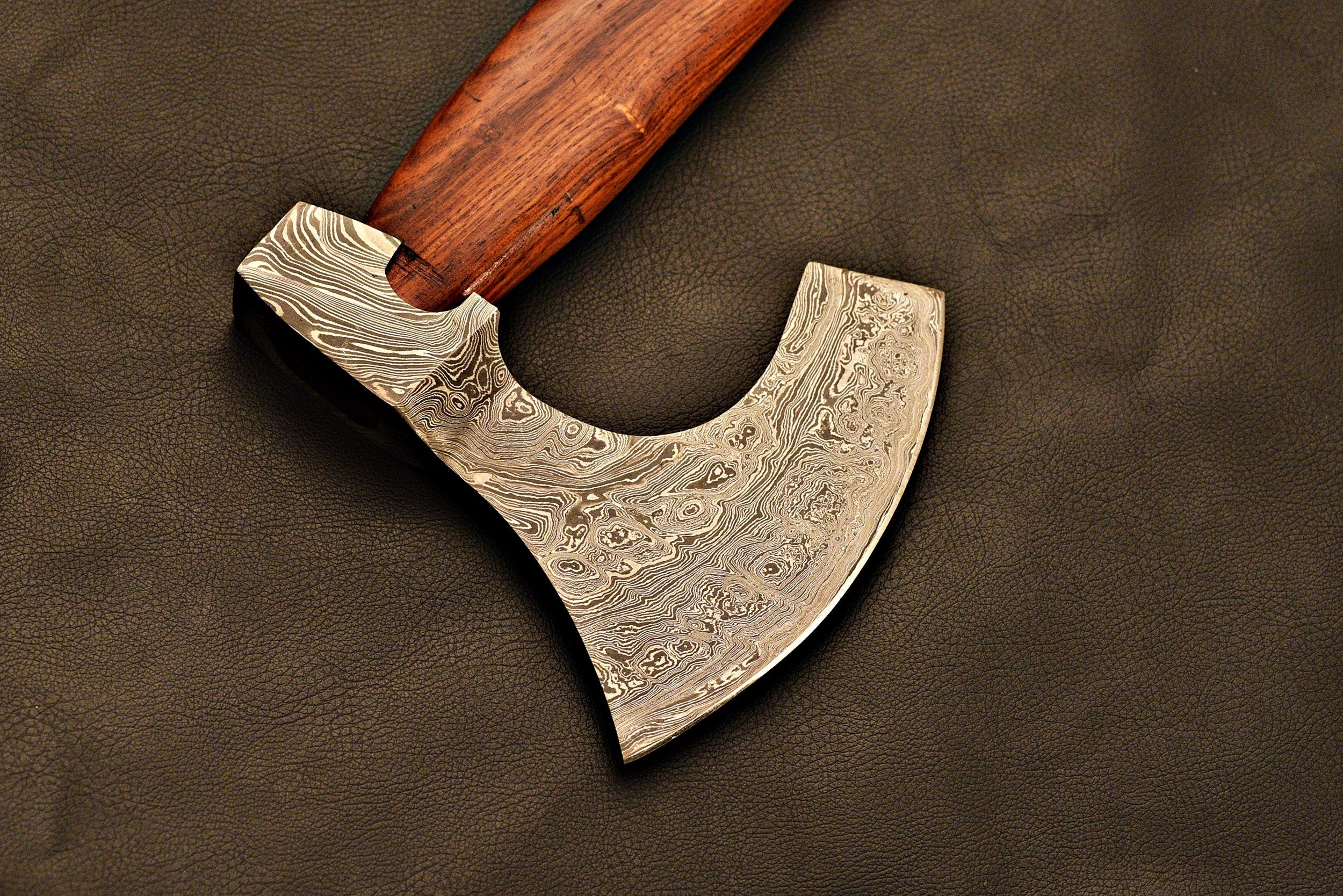 Handmade Damascus Steel Tomahawk / Hatchet / Viking / Axe with Rose Wood
