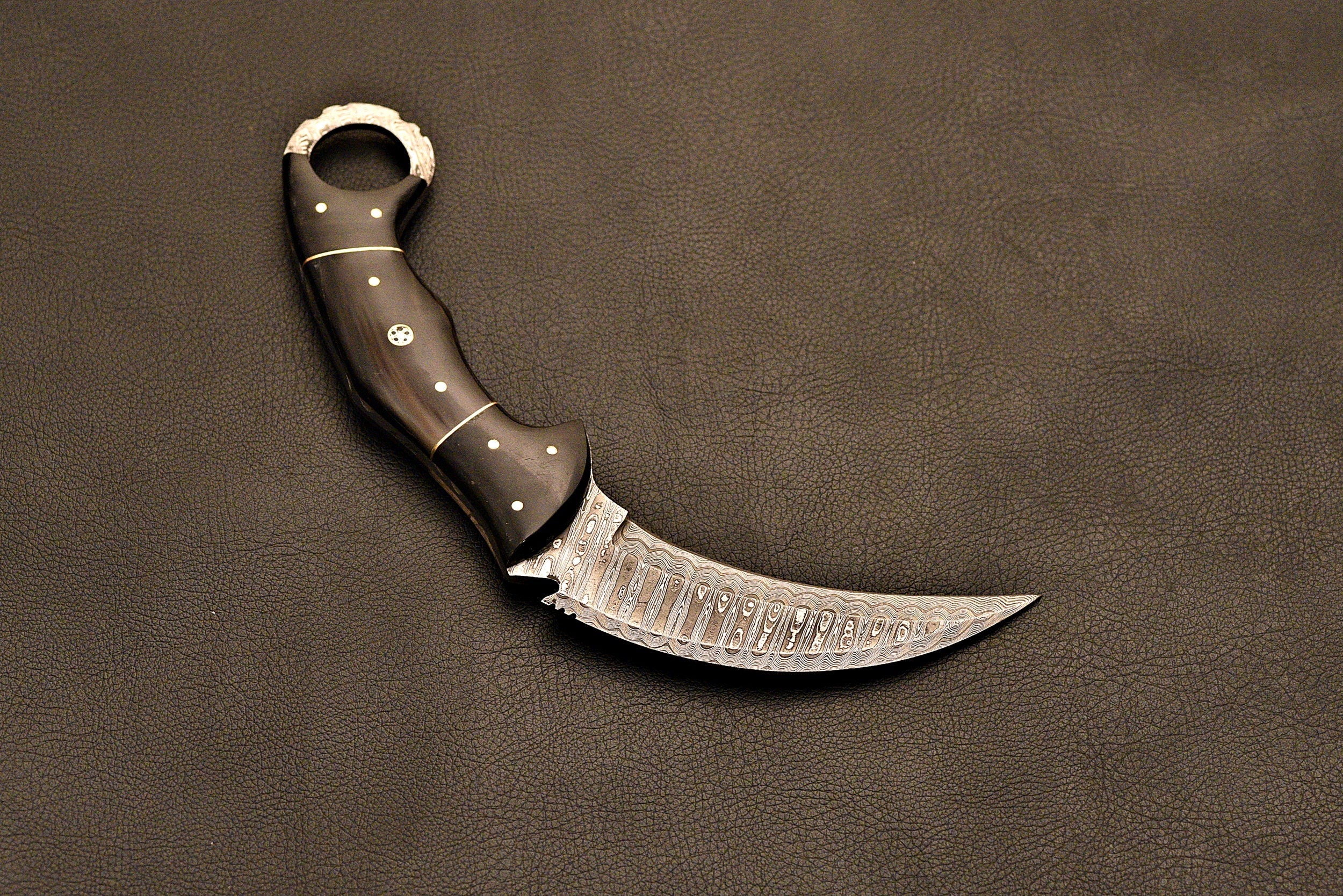 Handmade Damascus Karambit Knife With Leather Sheath