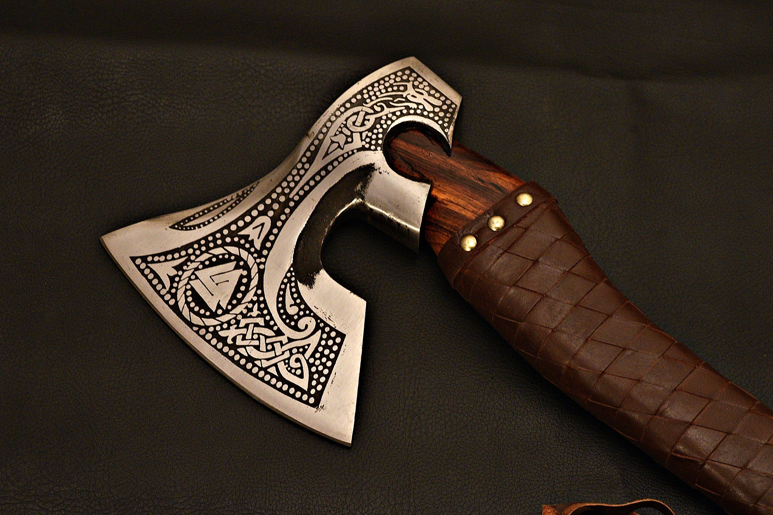Handmade & Hand Forged 1095 Steel Tomahawk/ Axe / Hatchet /Etched Axe with Rose Wood