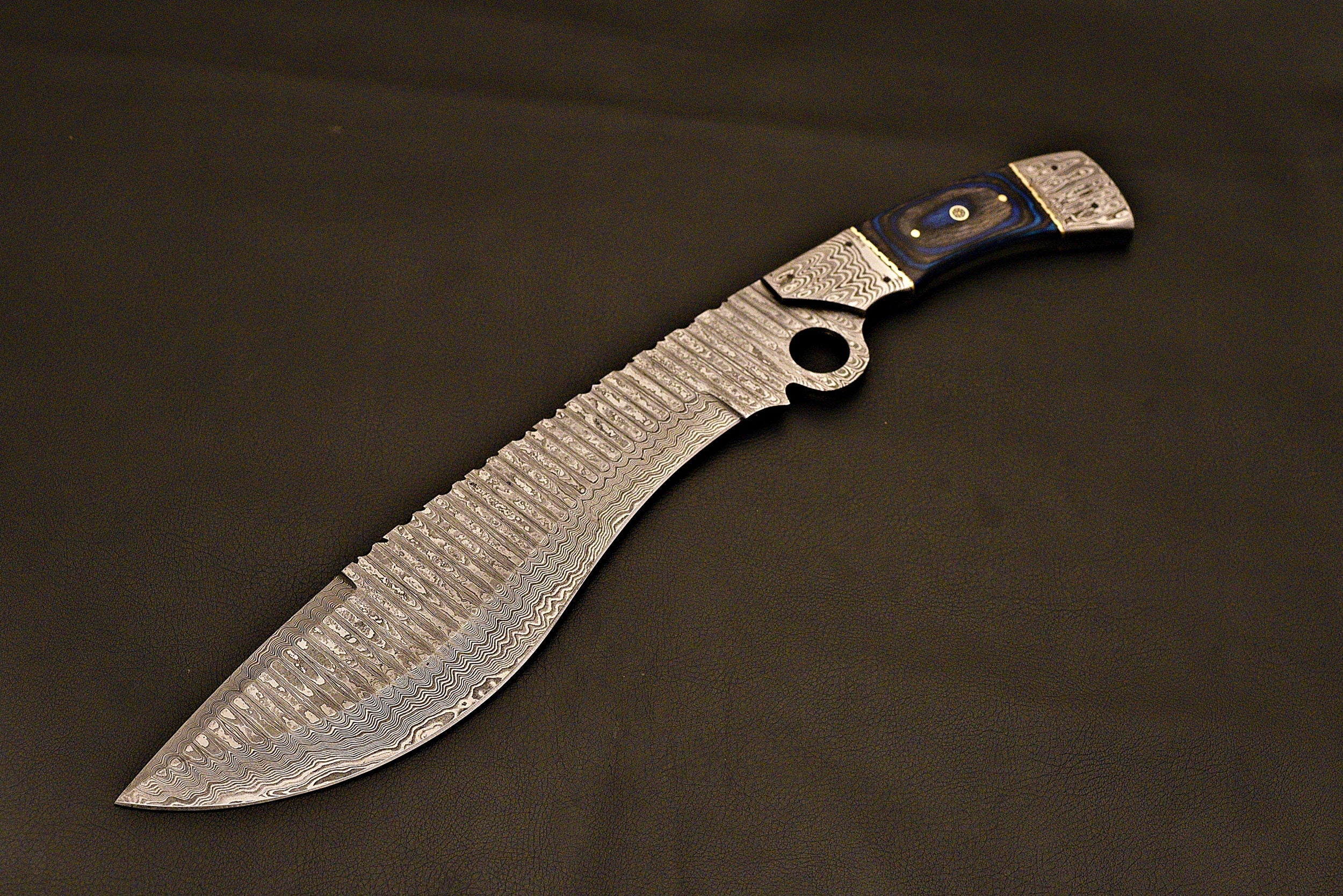 Handmade Damascus Bowie Knife / Outdoor Camping Knife / Everyday Carry Knife / HT Knife / With leather Sheath