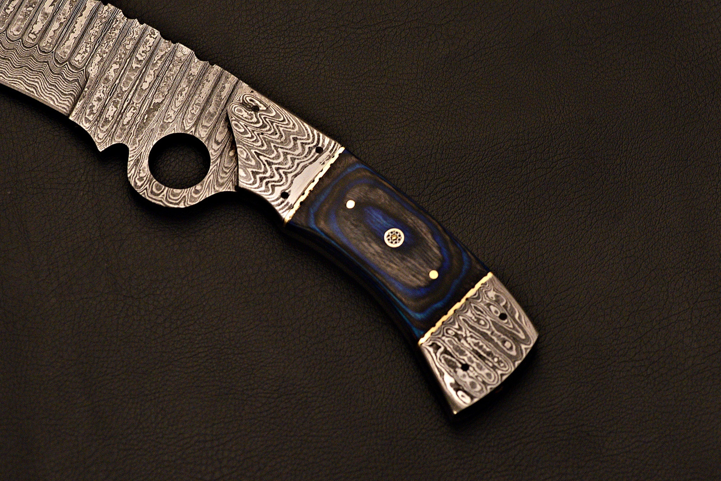 Handmade Damascus Bowie Knife / Outdoor Camping Knife / Everyday Carry Knife / HT Knife / With leather Sheath