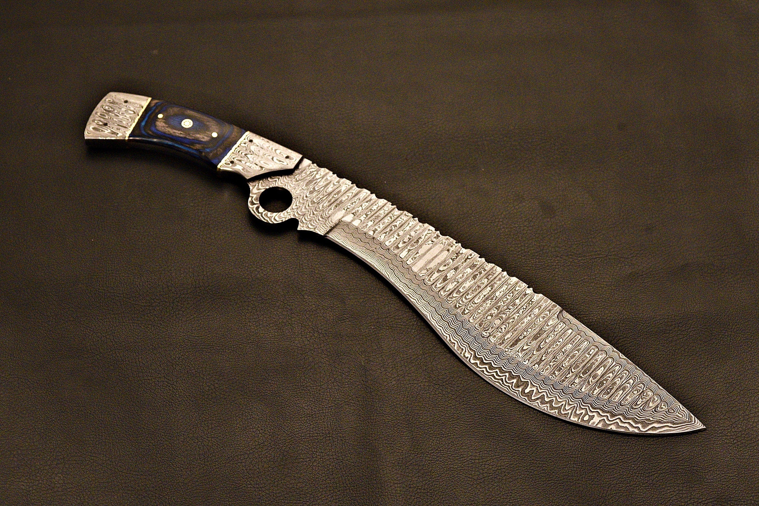 Handmade Damascus Bowie Knife / Outdoor Camping Knife / Everyday Carry Knife / HT Knife / With leather Sheath