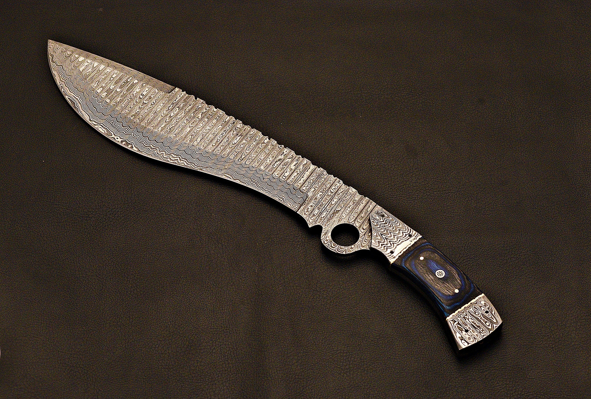 Handmade Damascus Bowie Knife / Outdoor Camping Knife / Everyday Carry Knife / HT Knife / With leather Sheath
