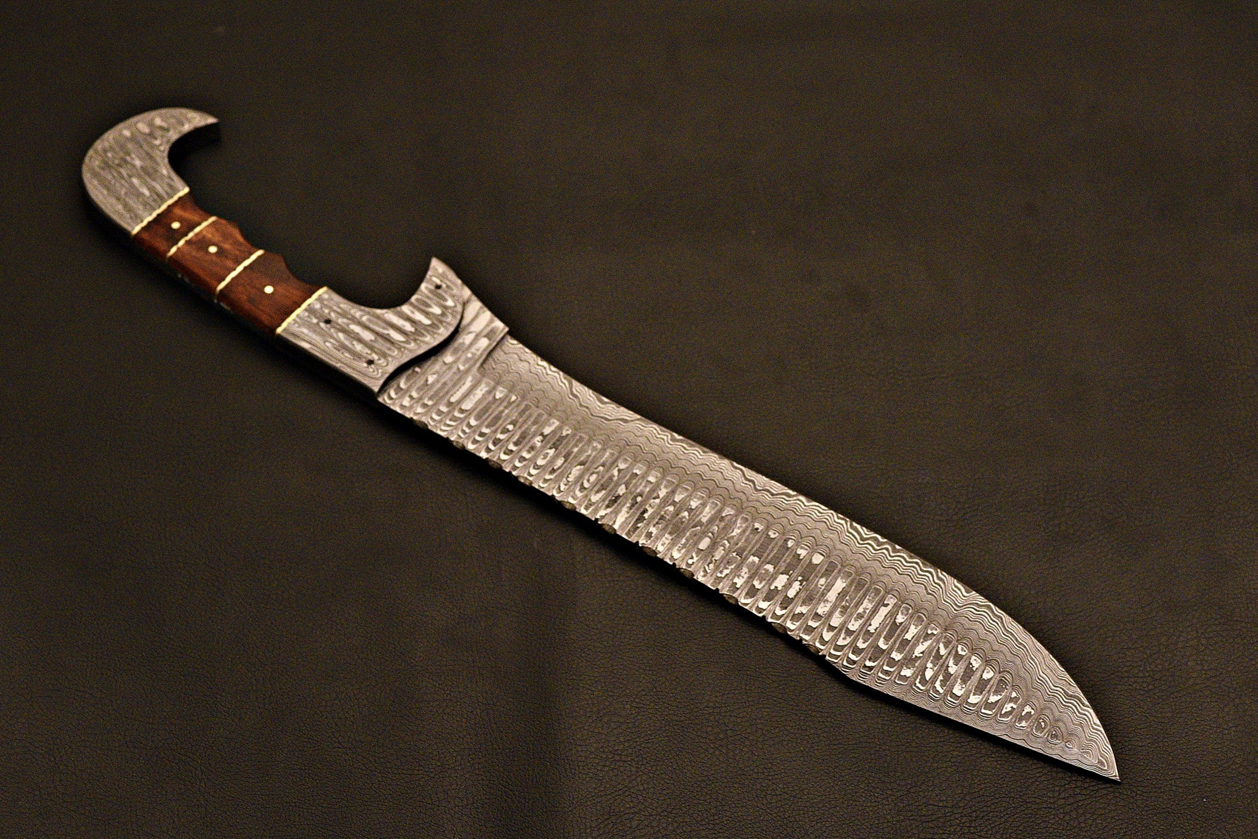 Handmade Damascus Falcon Bowie Knife / Outdoor Camping Knife / Everyday Carry Knife / HT Knife / With Leather Sheath