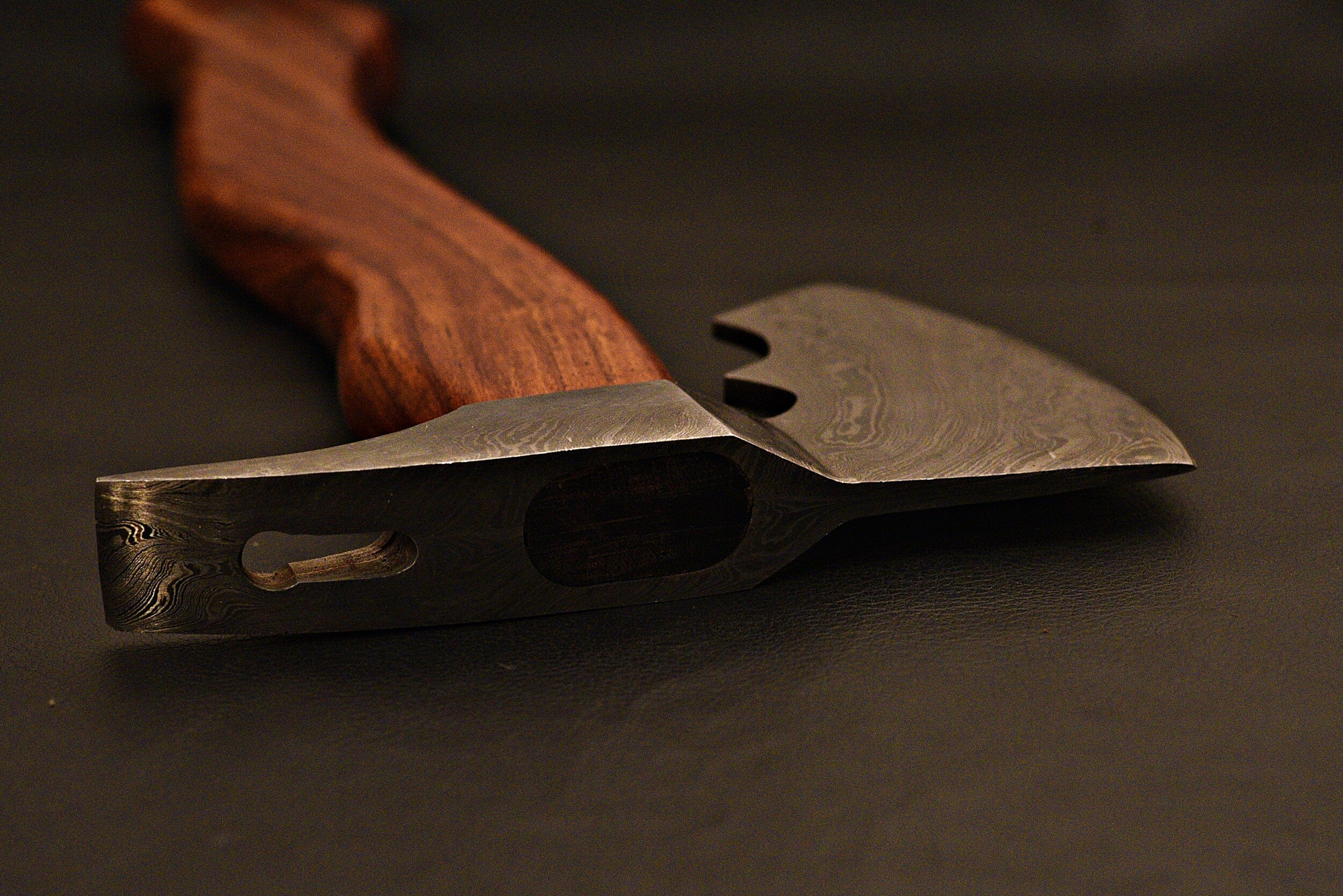 Handmade Damascus Steel Tomahawk/Axe / Aaro Axe / Hatchet / Axe With Rose Wood
